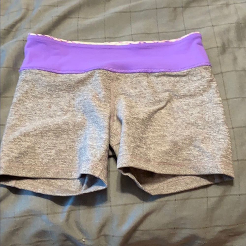 Ivviva by Lululemon reversible booty shorts